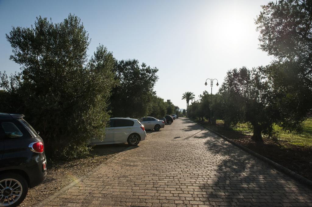 טוליה Amaregold Tenuta La Baronessa Resort מראה חיצוני תמונה