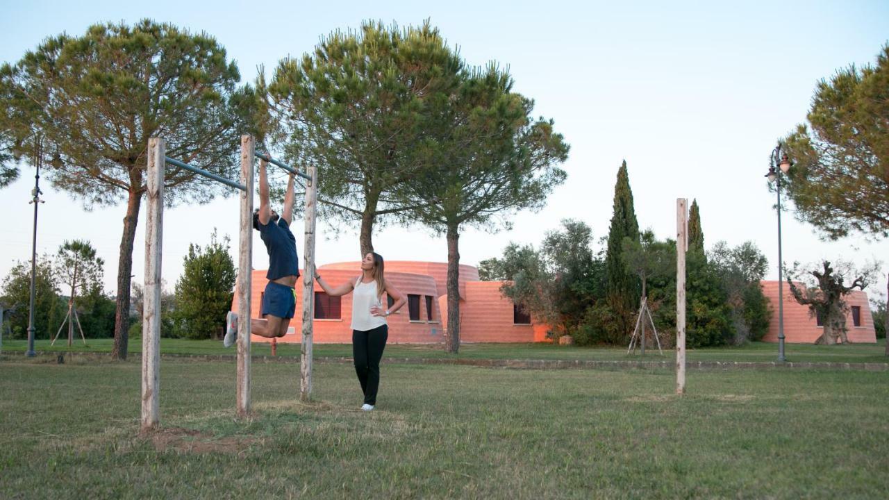 טוליה Amaregold Tenuta La Baronessa Resort מראה חיצוני תמונה